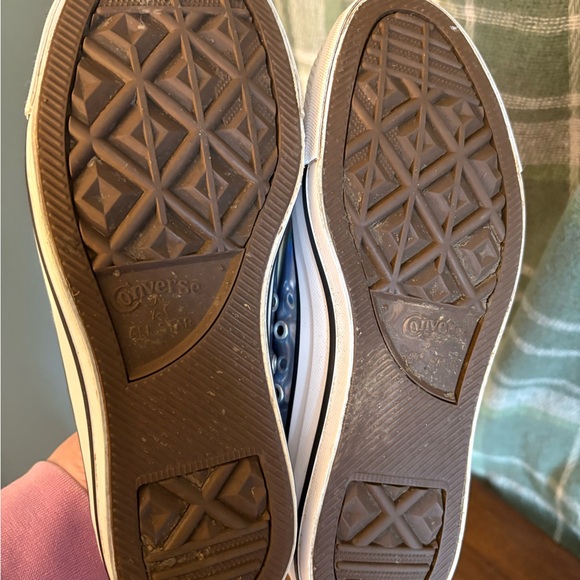 Converse holographic all star lows Silver Sneakers size 8 - Picture 8 of 9